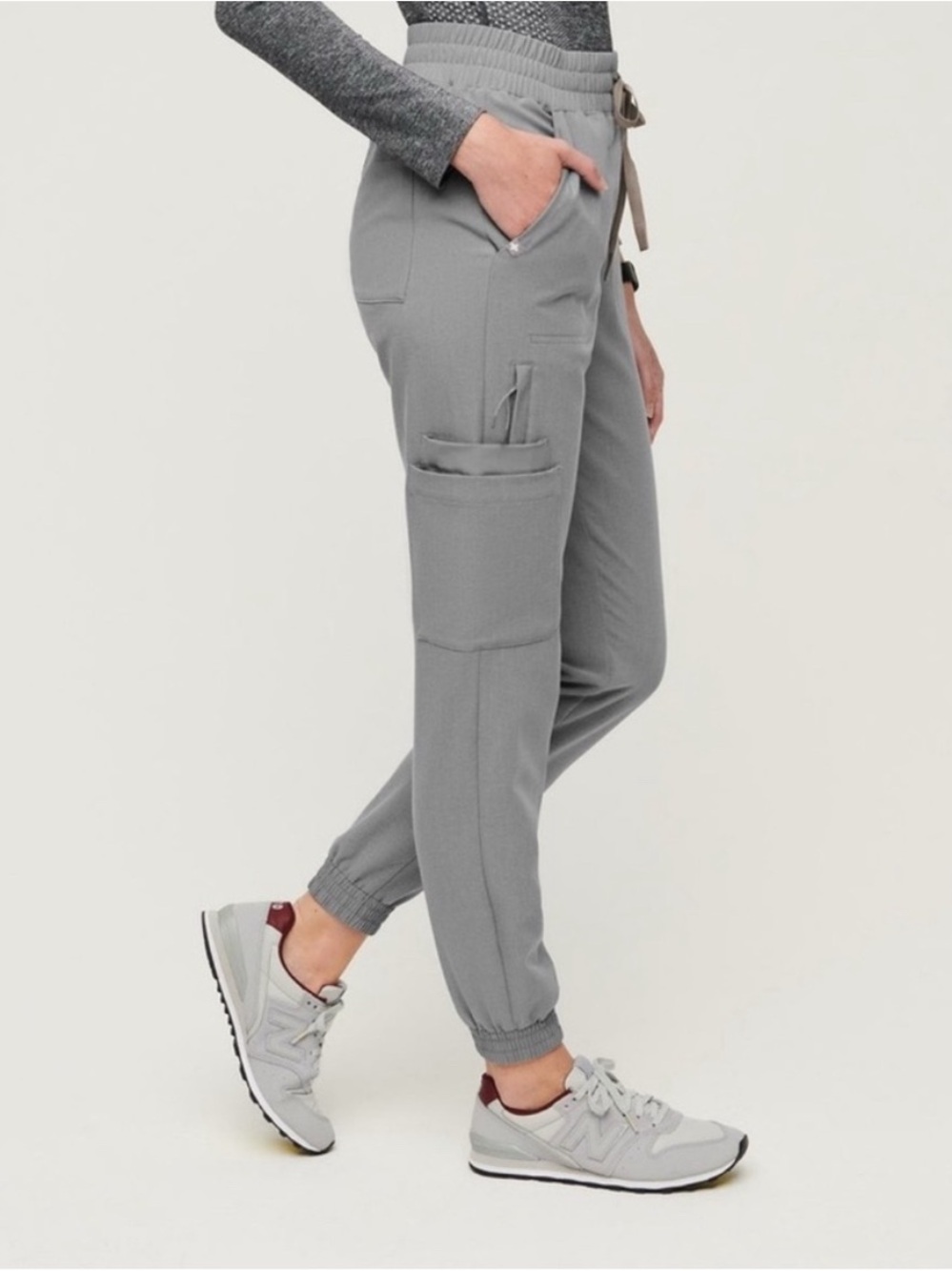 FIGS dark space grey 21 pocket slim joggers xxs scrubs